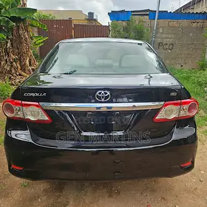 Toyota Corolla 2013 Black