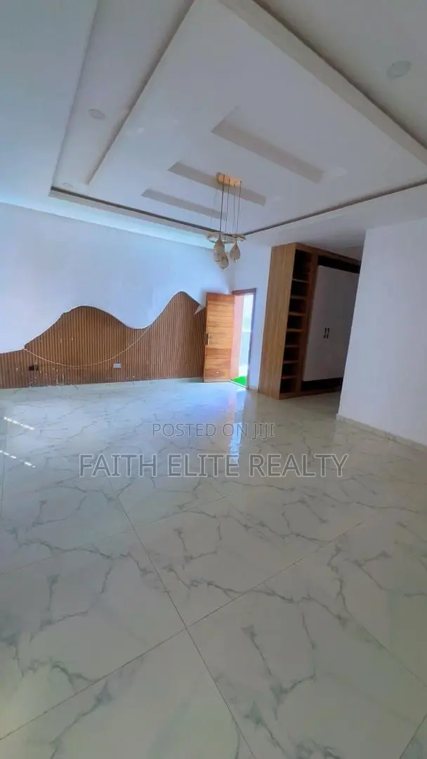 5bdrm Duplex in Ikate for rent