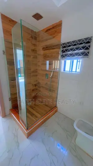 5bdrm Duplex in Ikate for rent
