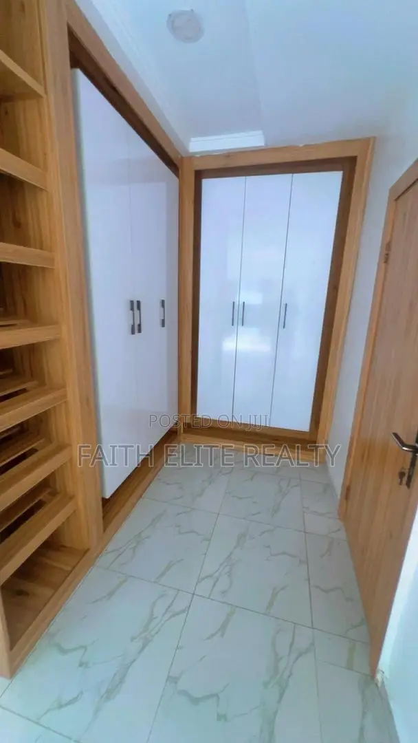 5bdrm Duplex in Ikate for rent