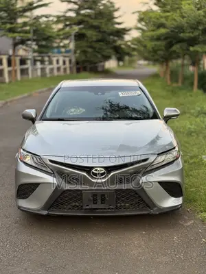 Toyota Camry XSE FWD 2020 Silver