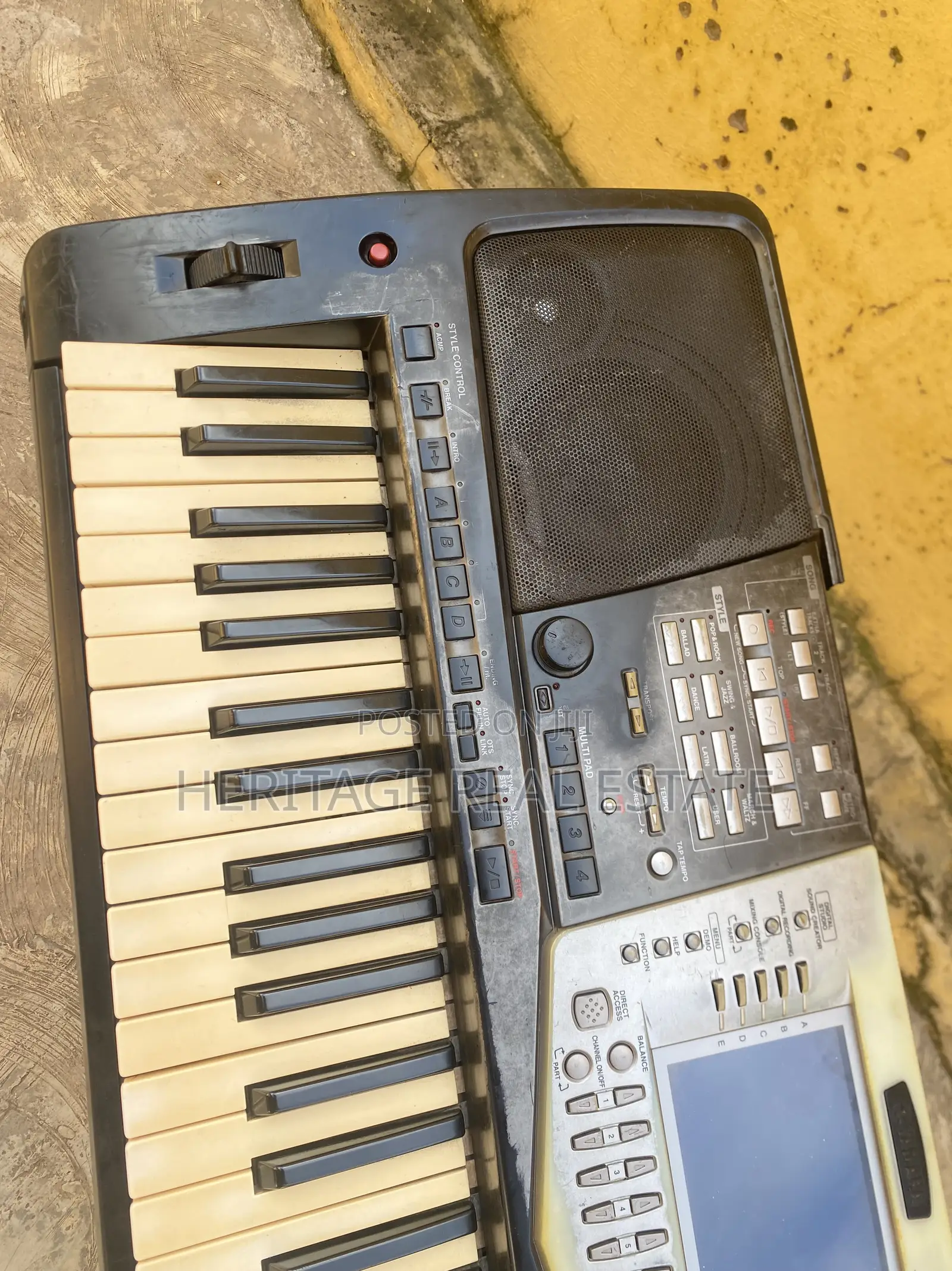 Used Yamaha PSR 1000