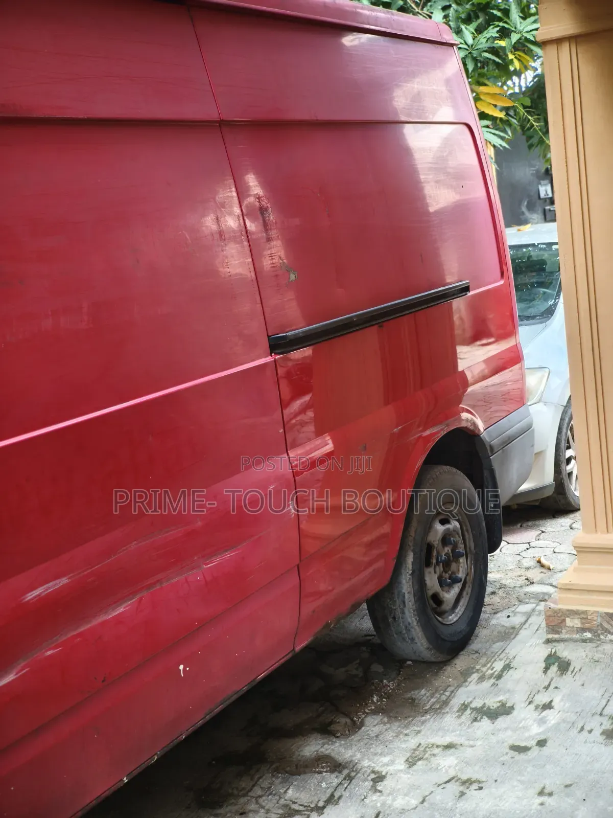 Ford E350 2009 Red