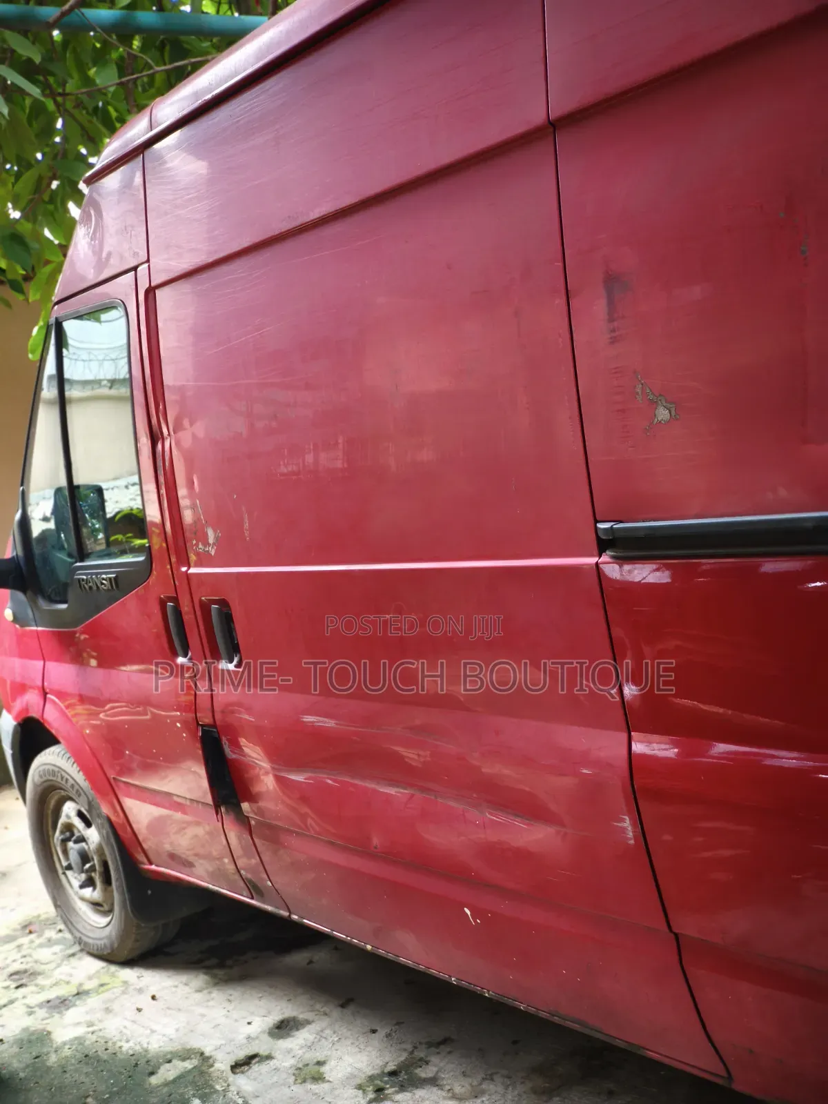 Ford E350 2009 Red