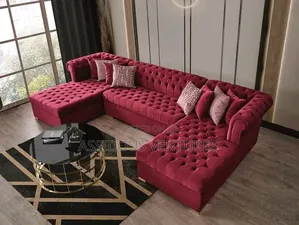 Luxurious Well Crafted U Shaped Sofa Chair