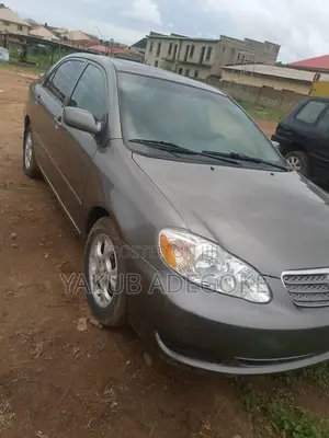 Toyota Corolla 2005 Gray