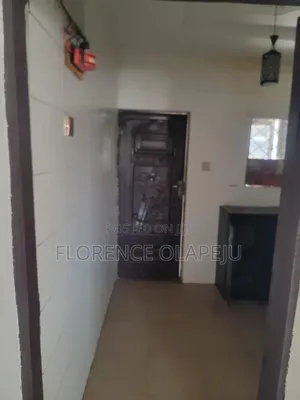 2bdrm Block of Flats in Liberty Academy, Akala Express for rent