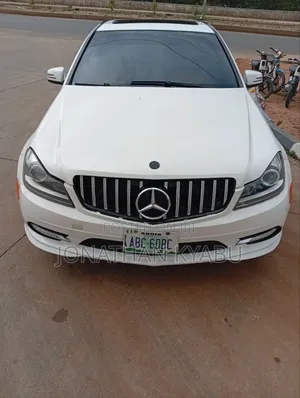 Mercedes-Benz C300 Luxury 4Matic Sedan AWD (3.5L 6cyl 7A) 2013 White