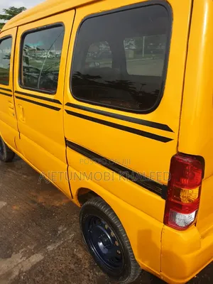Suzuki Every 2010 Yellow