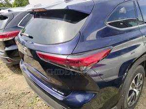Toyota Highlander 2020 Blue