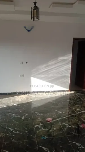 3bdrm Block of Flats in Idi Ahun, Akala Express for rent