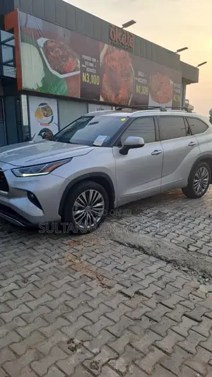 Toyota Highlander Platinum AWD 2020 Silver