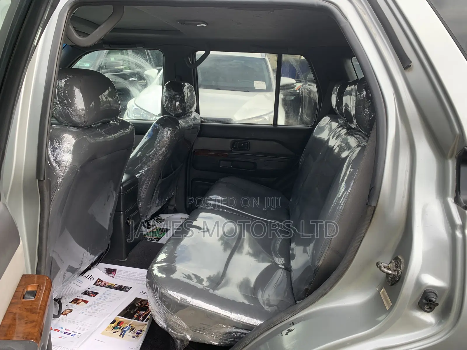Nissan Pathfinder Automatic 2001 Silver