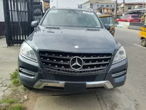 Mercedes-Benz M Class ML350 4MATIC 4dr SUV AWD (3.5L 6cyl 7A) 2015 Gray