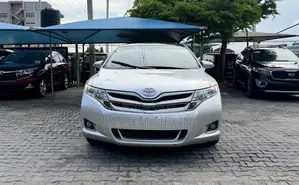 Toyota Venza XLE FWD 2013 Silver