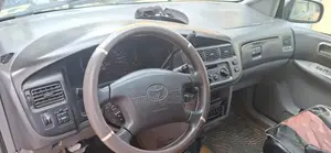Toyota Sienna LE 4dr 1998 Gray