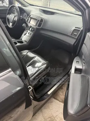 Toyota Venza XLE 2013 Gray
