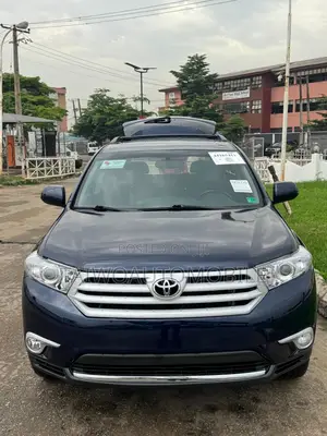 Toyota Highlander 2013 Blue