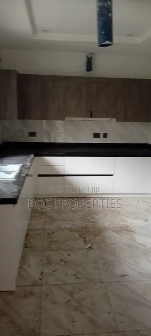 6bdrm Duplex in Durumi for rent