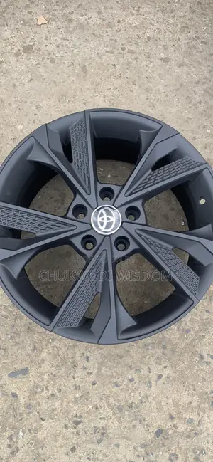 Quality Alloy Rim 17 Inches for Toyota Max Black