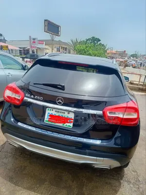 Mercedes-Benz GLA-Class 2016 Blue