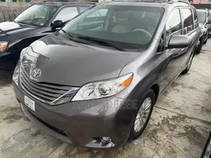 Toyota Sienna XLE 7 Passenger 2011 Gray