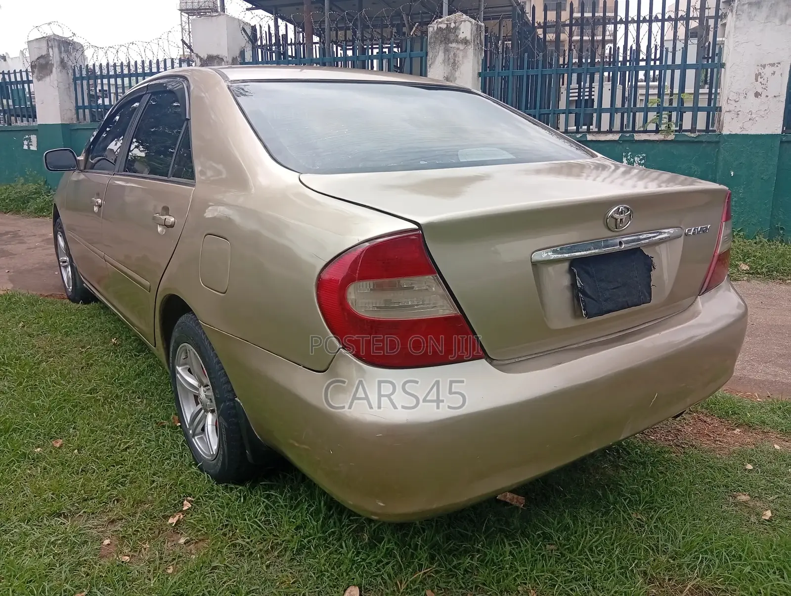 Toyota Camry 2002 Gray