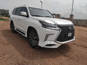 Lexus LX 2018 White