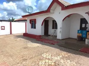 3bdrm Bungalow in Onibuku Bus Stop, for sale