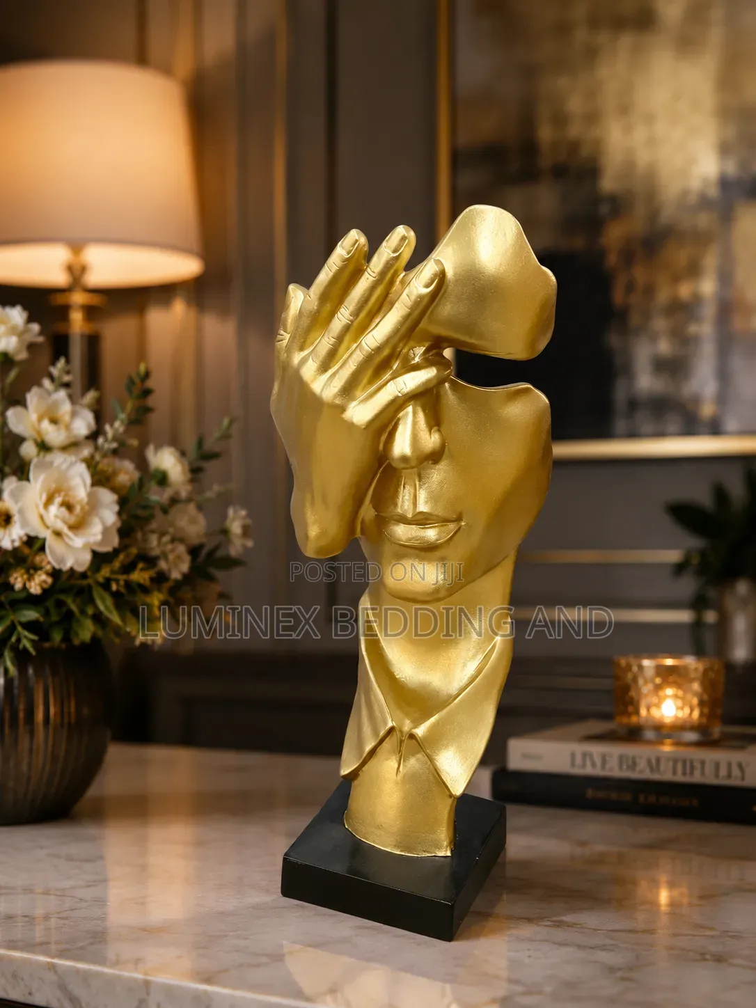 Decorative Figurines