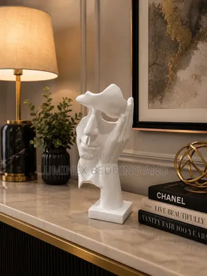 Decorative Figurines