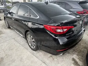 Hyundai Sonata SE 4dr Sedan (2.4L 4cyl 6A) 2015 Black