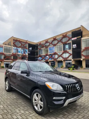 Mercedes-Benz M Class ML350 4dr SUV (3.5L 6cyl 7A) 2015 Black
