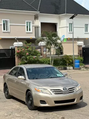 Toyota Camry 2010 Gold
