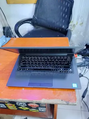Laptop Dell Latitude 7300 8GB Intel Core i5 SSD 256GB