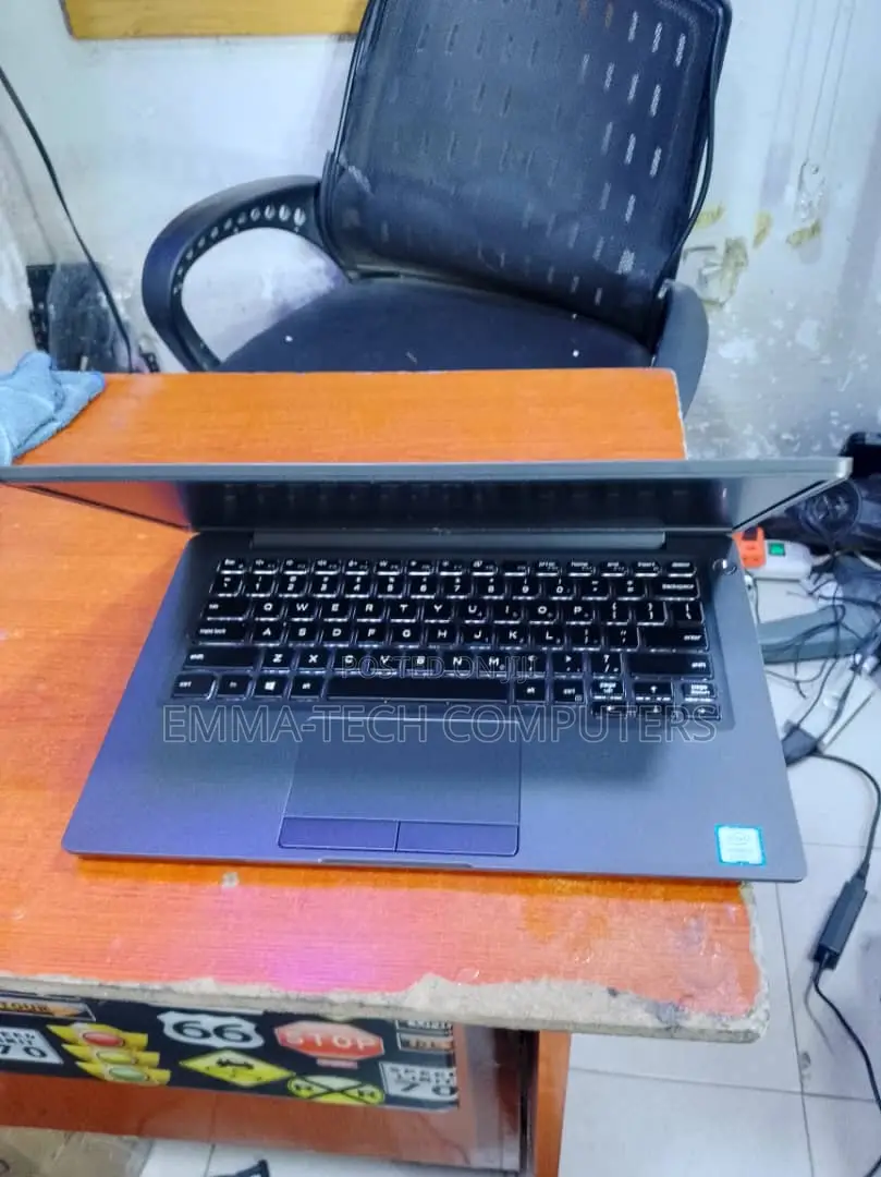 Laptop Dell Latitude 7300 8GB Intel Core i5 SSD 256GB