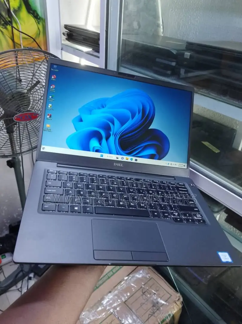 Laptop Dell Latitude 7300 8GB Intel Core i5 SSD 256GB