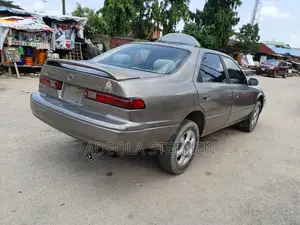 Toyota Camry Automatic 1999 Gray