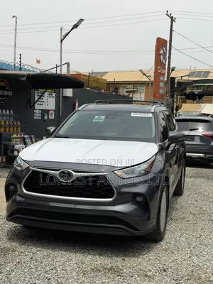 Toyota Highlander XLE AWD 2020 Gray