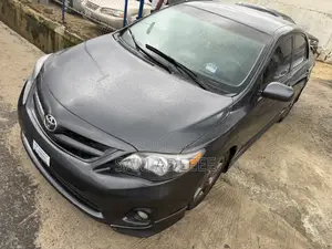Toyota Corolla S 4dr Sedan (1.8L 4cyl 4A) 2012 Gray