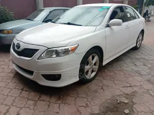Toyota Camry 2010 White
