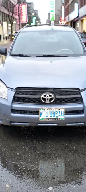 Toyota RAV4 2010 Blue