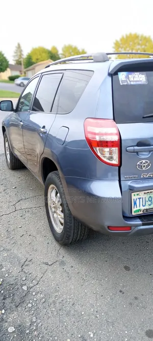 Toyota RAV4 2010 Blue