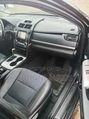 Toyota Camry SE 4dr Sedan (2.5L 4cyl 6A) 2014 Black