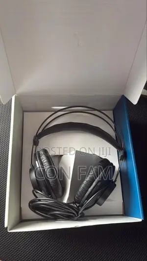  Akg Closed Back Headphone