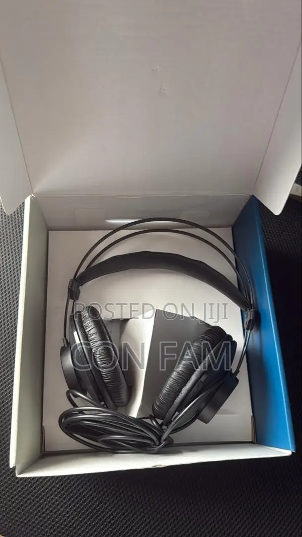  Akg Closed Back Headphone