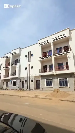 4bdrm Townhouse/Terrace in Dawaki for sale