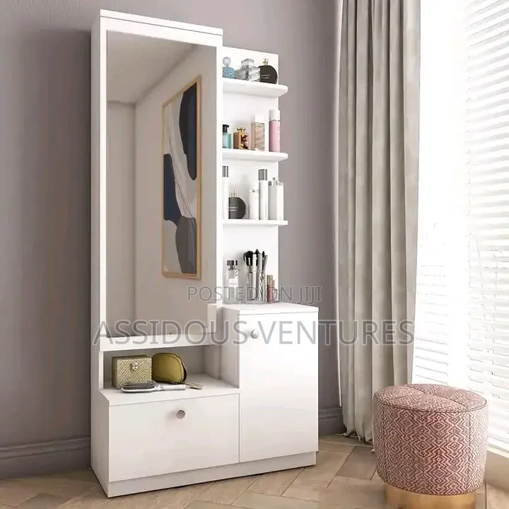 Sophisticated High Quality Dressing Mirror