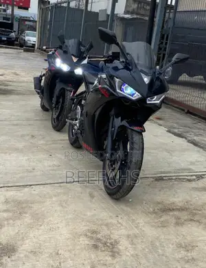 Yamaha 2018 Black