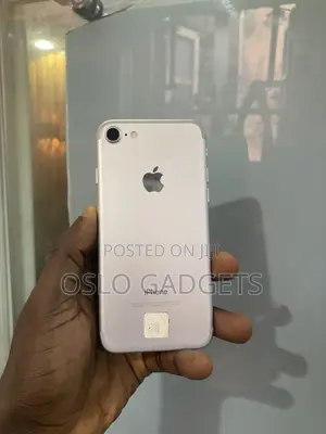 Apple iPhone 7 32 GB Silver